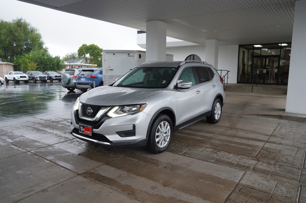 Used 2020 Nissan Rogue SV SUV