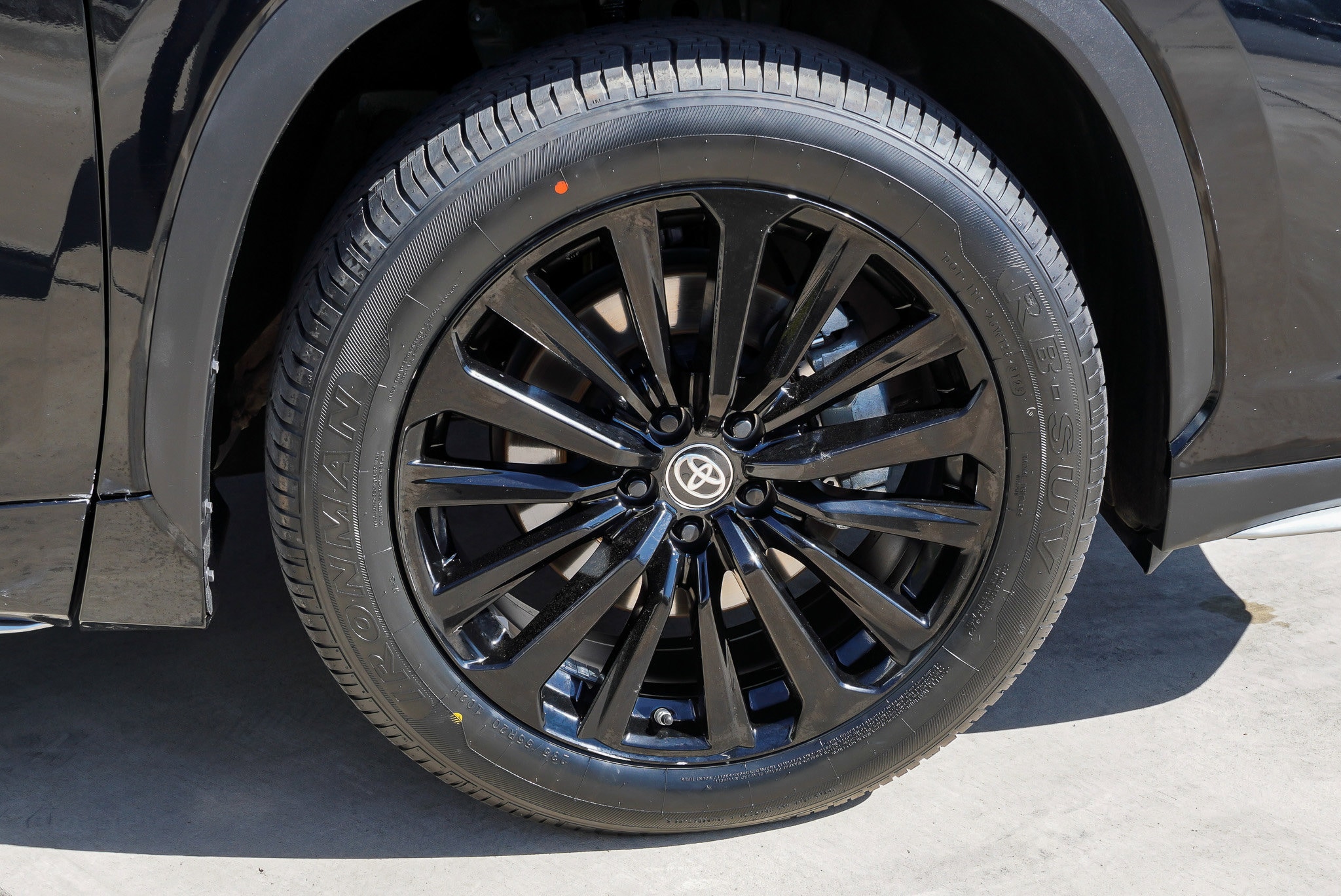2025 Toyota Highlander XSE - Photo 10