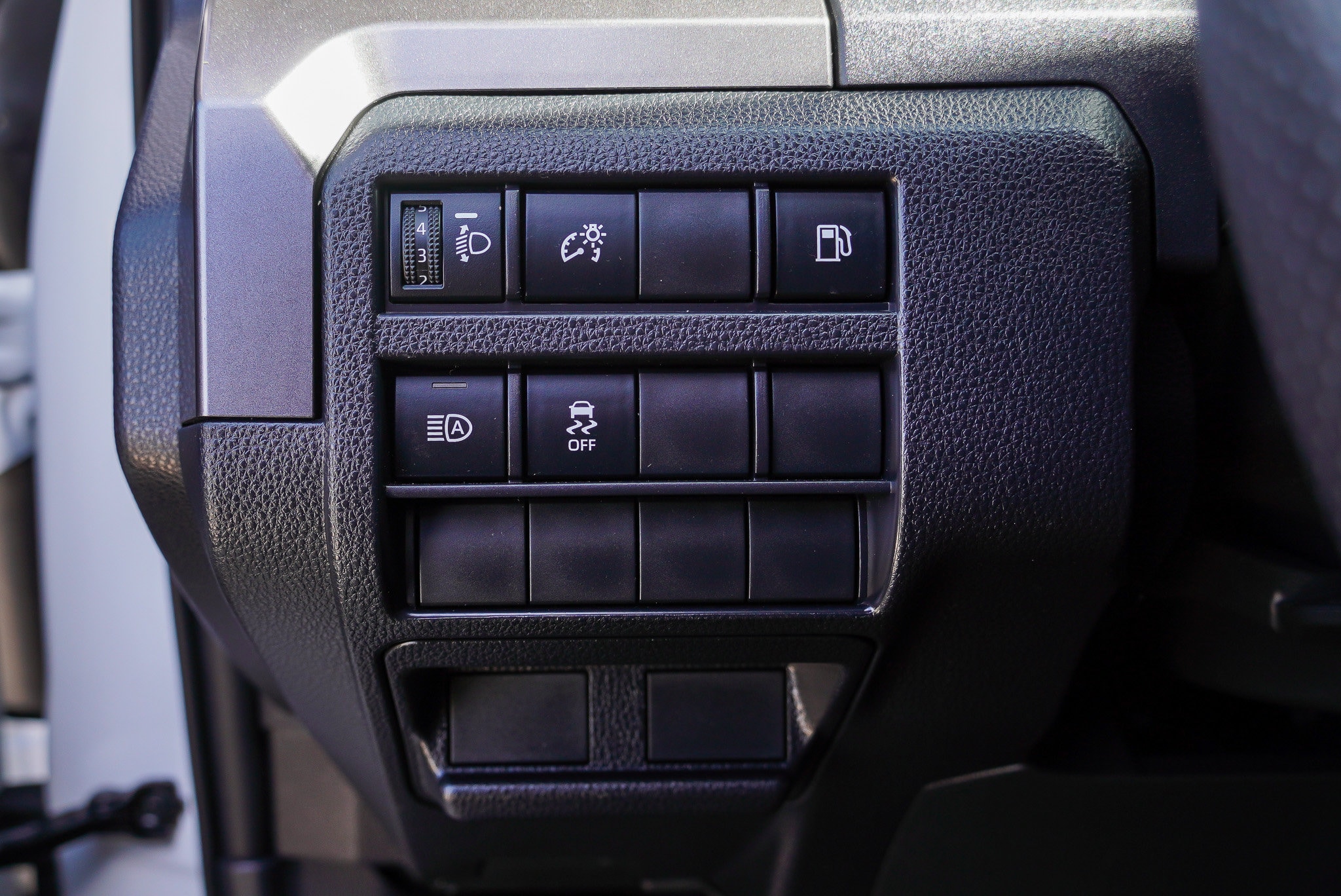 2025 Toyota 4Runner SR5 - Photo 18