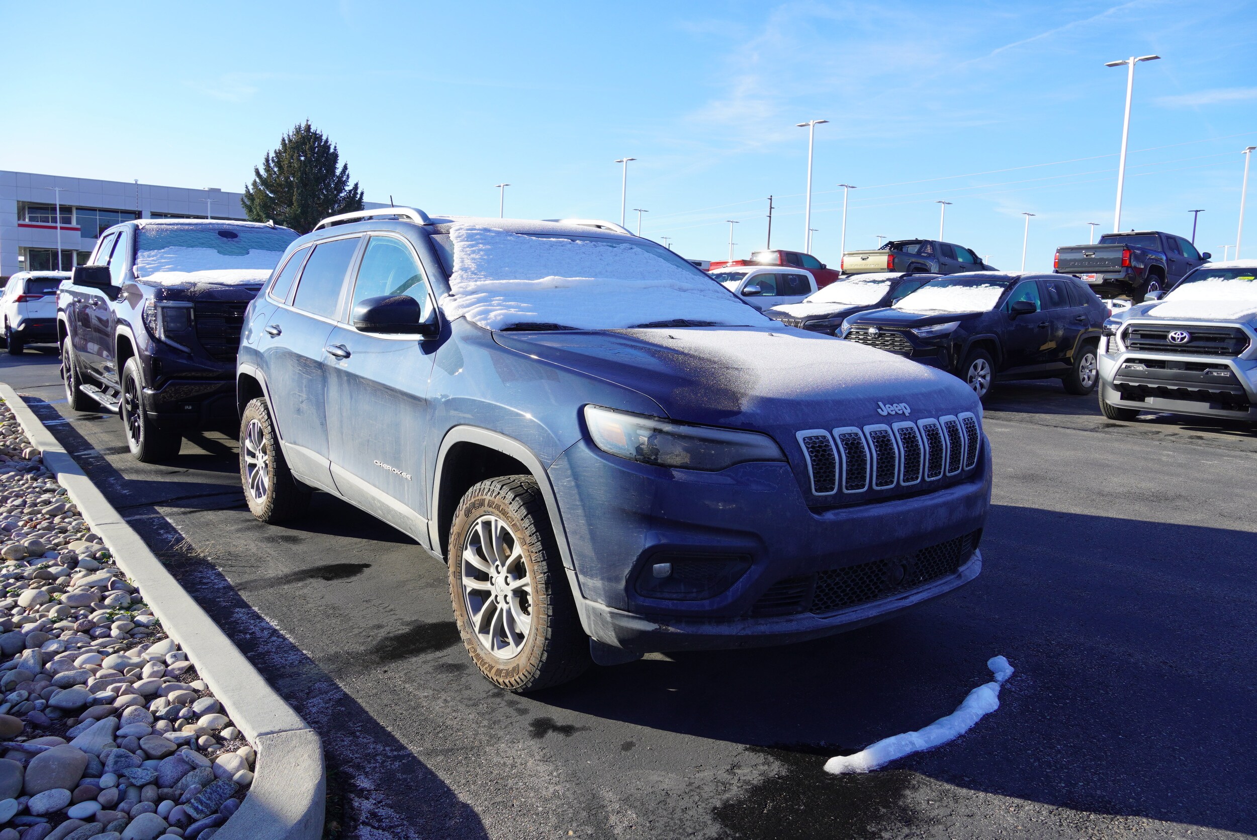 2021 Jeep Cherokee Altitude Latitude Lux photo 2