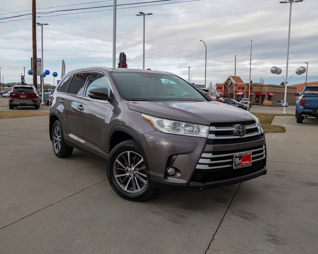 Used 2019 Toyota Highlander XLE SUV