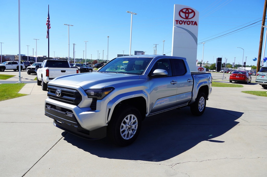 New 2025 Toyota Tacoma SR5 Truck Double Cab
