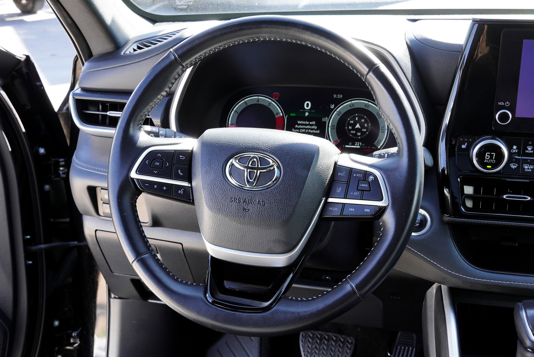 2025 Toyota Highlander XSE - Photo 35