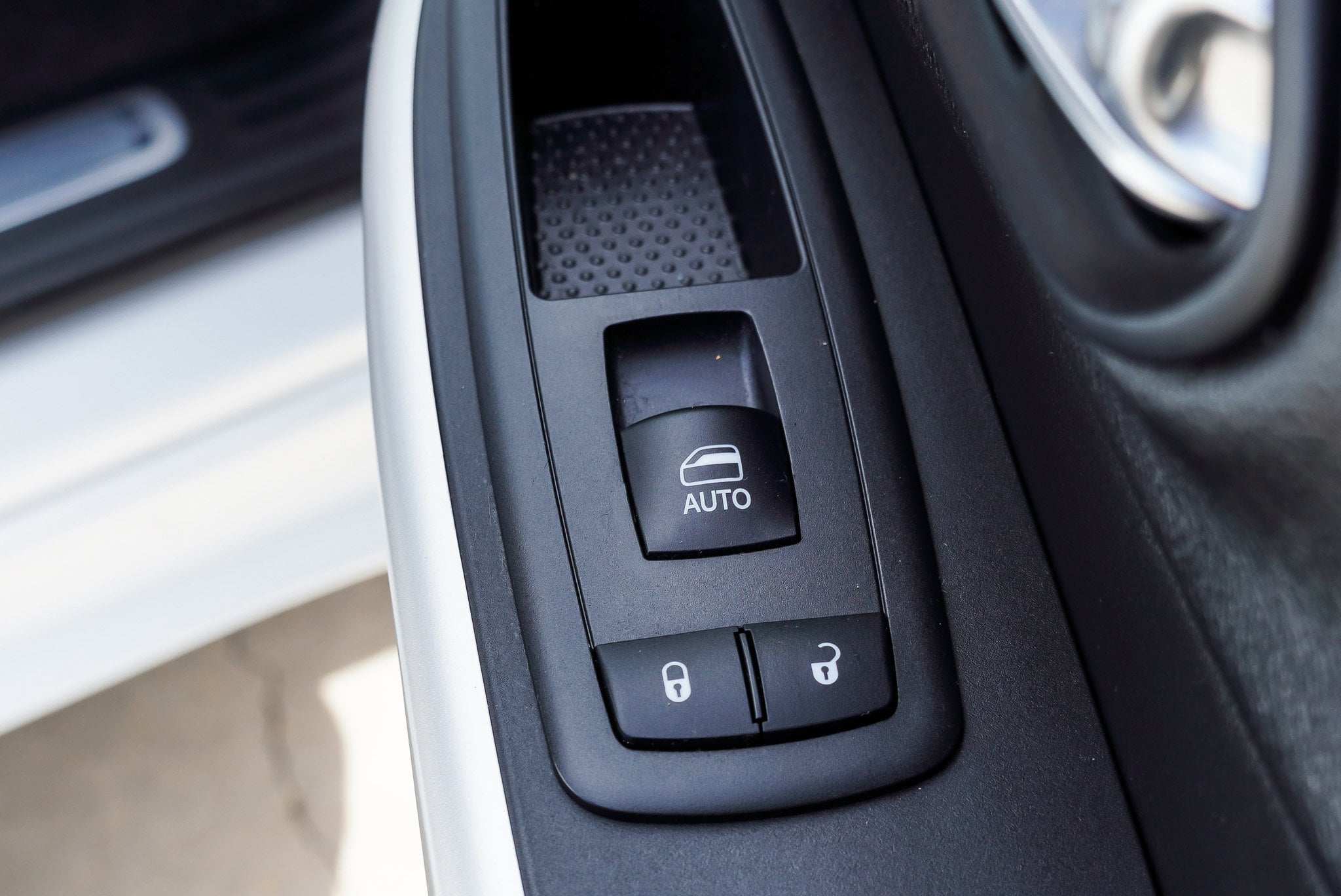 2018 Jeep Cherokee Overland - Photo 28