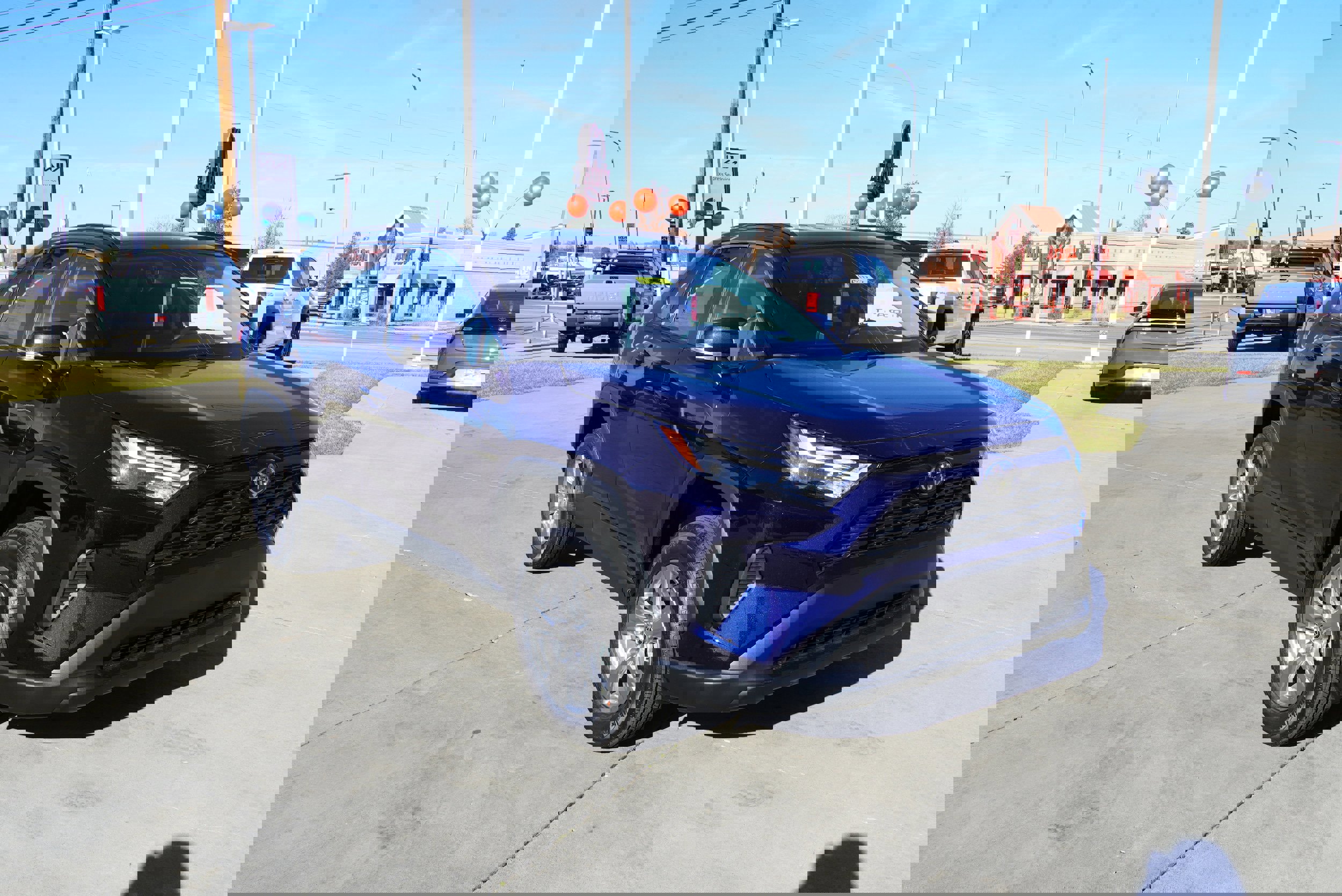 2025 Toyota RAV4 XLE photo 2