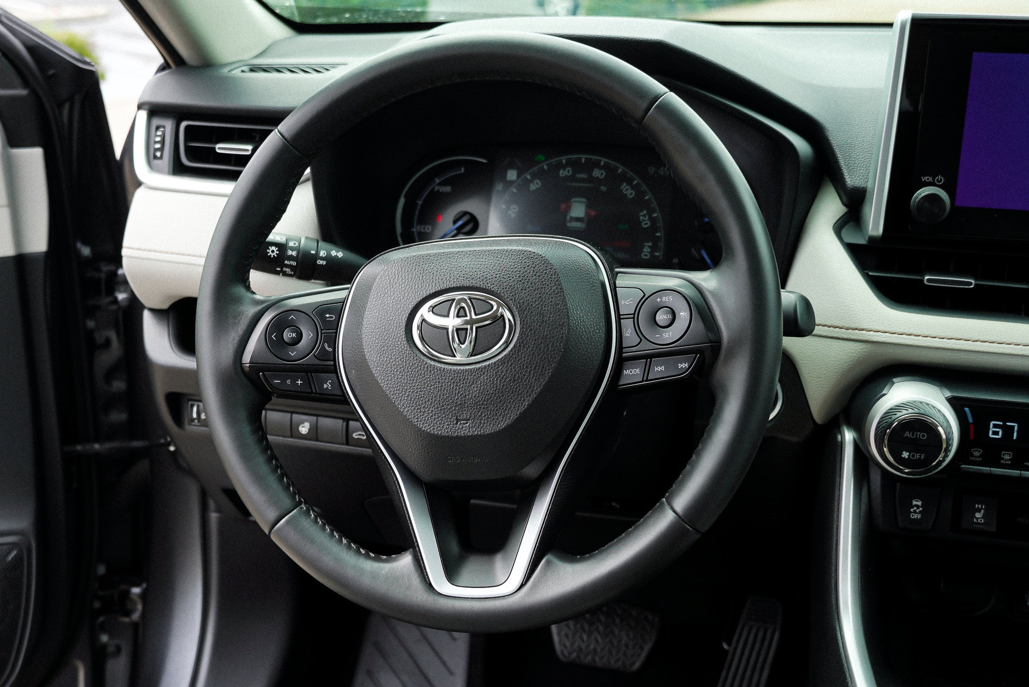 2023 Toyota RAV4 XLE Premium - Photo 34