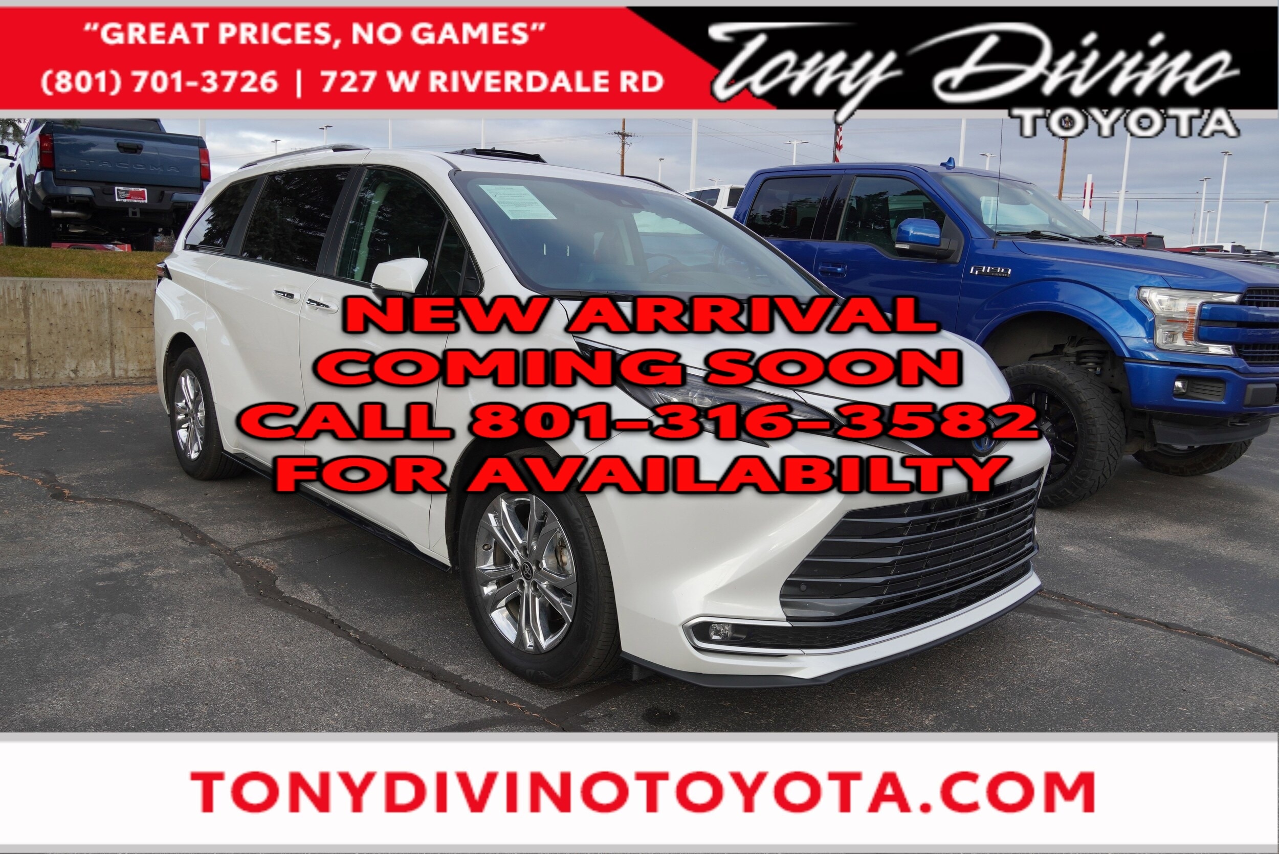 2024 Toyota Sienna Platinum's photo