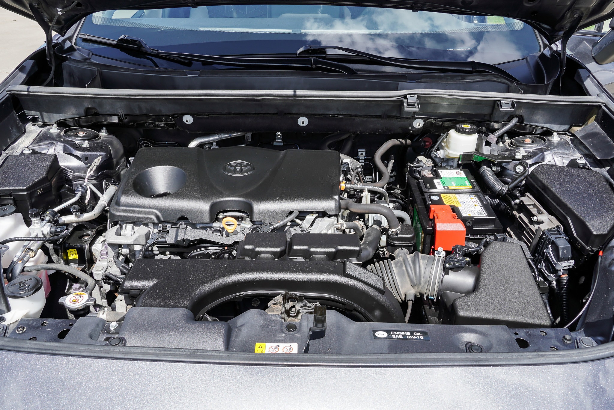 2021 Toyota RAV4 XLE - Photo 15