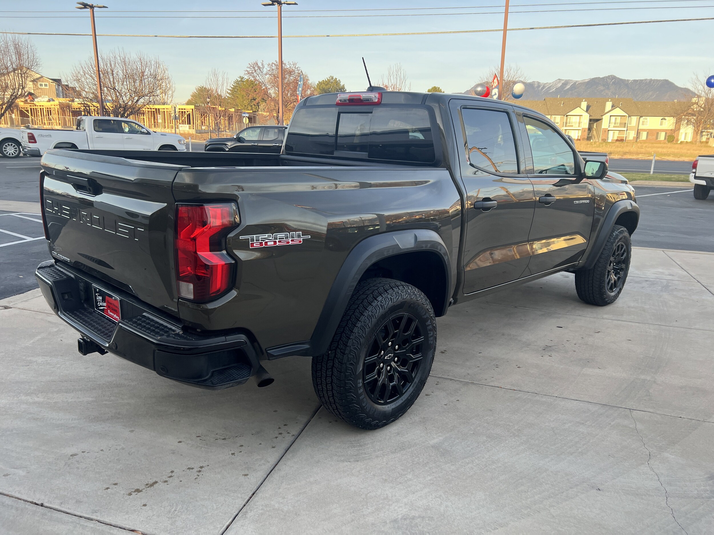 2023 Chevrolet Colorado Trail Boss photo 2