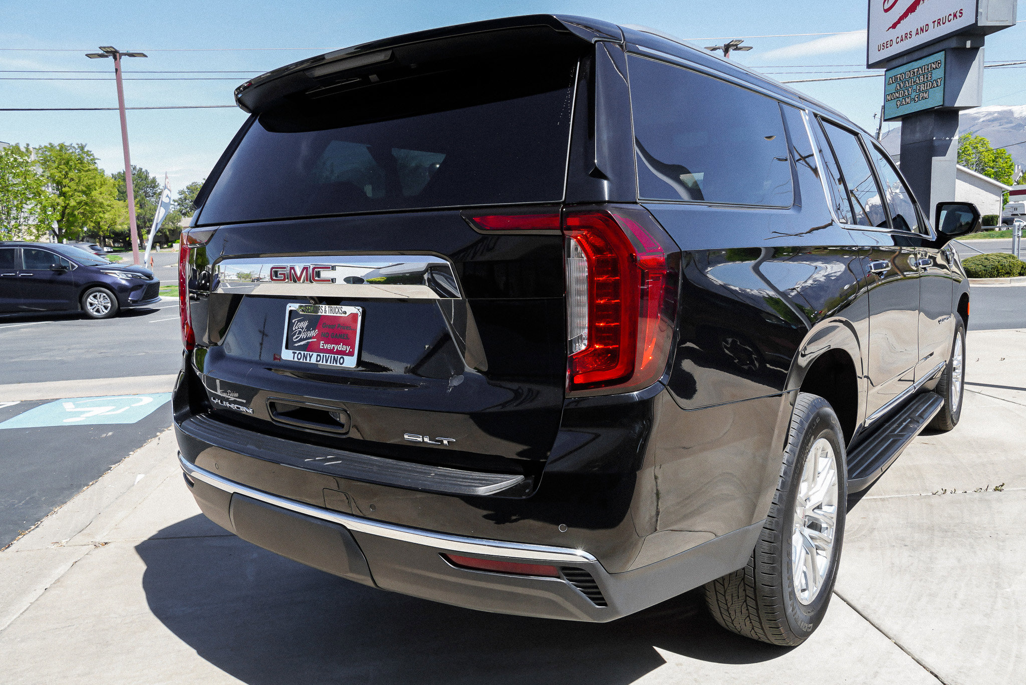 2024 GMC Yukon XL SLT - Photo 8