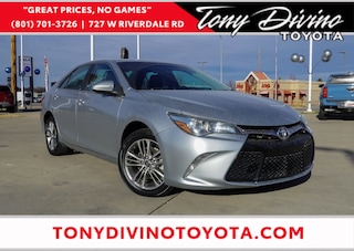 2017 Toyota Camry SE Sedan