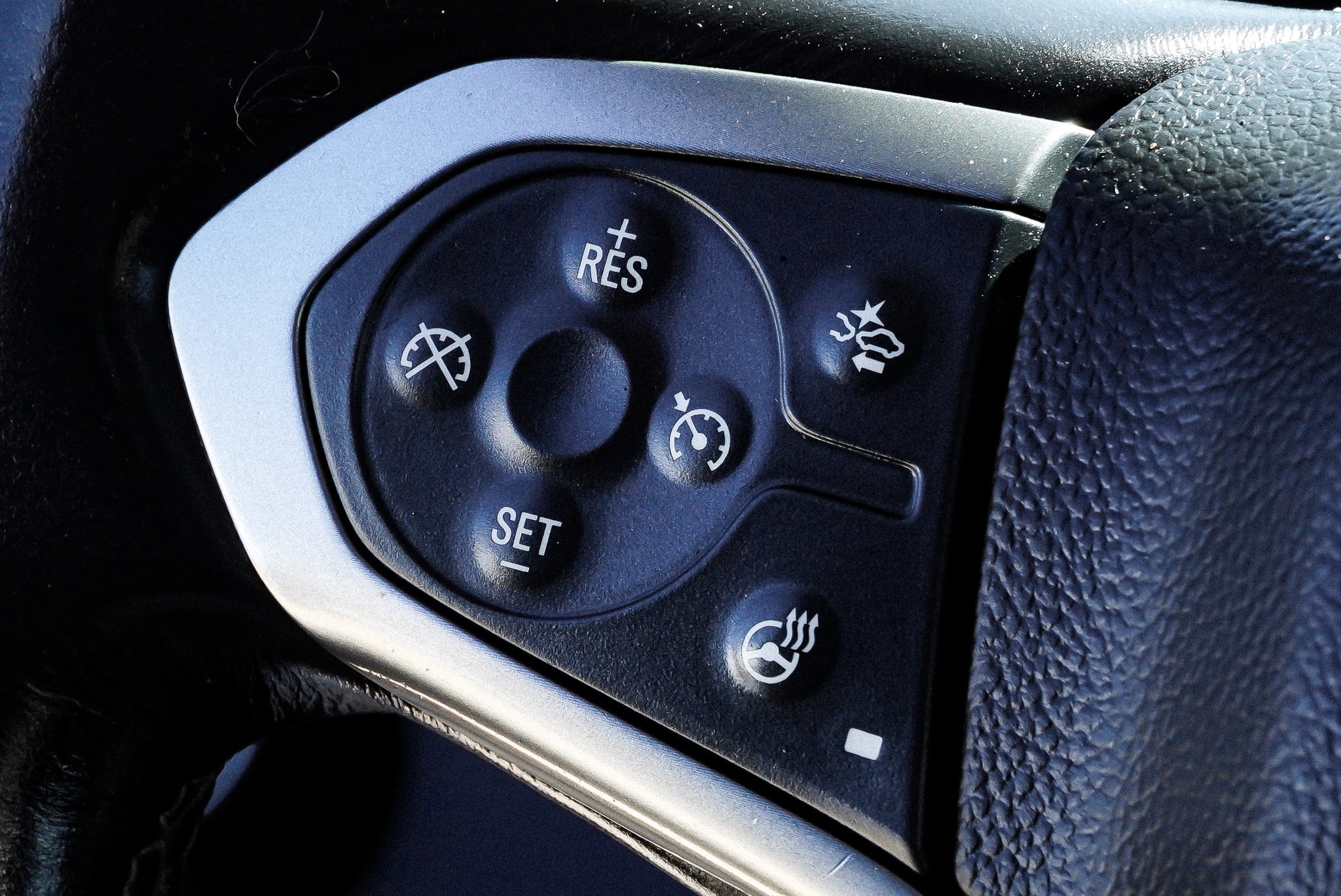 2016 Chevrolet Suburban LT - Photo 37