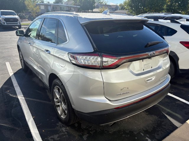 2017 Ford Edge Titanium photo 2