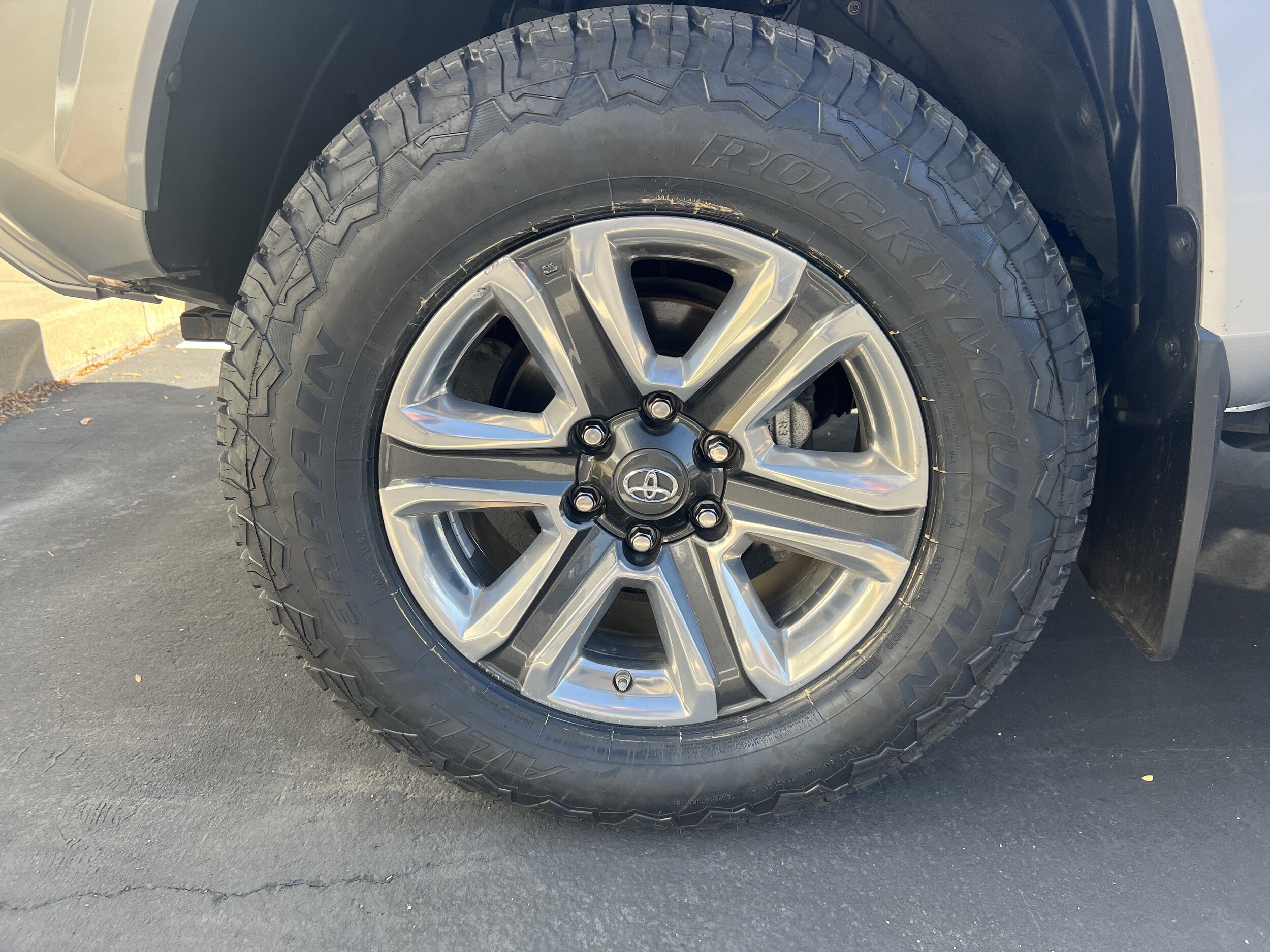 2019 Toyota Tacoma Limited photo 4