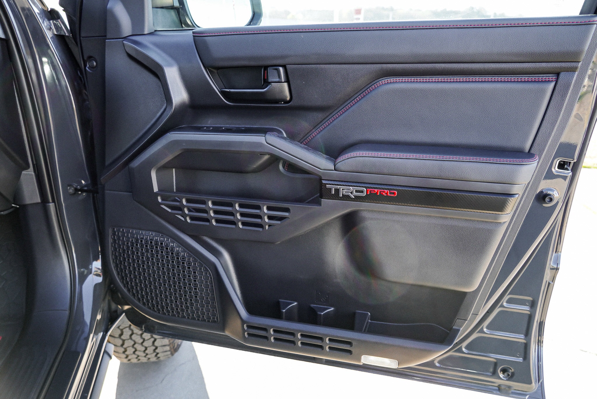 2025 Toyota Tacoma TRD Pro - Photo 28