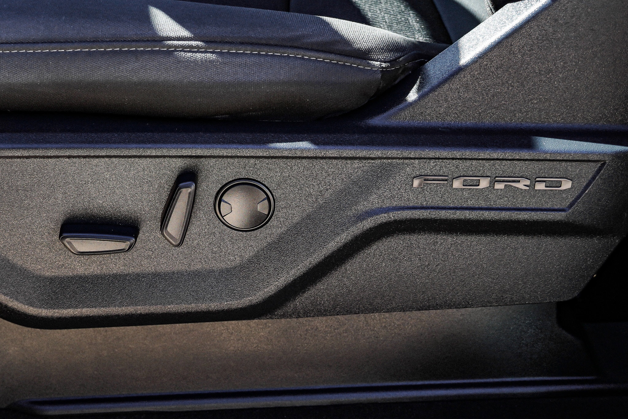 2022 Ford F-150 XLT - Photo 17