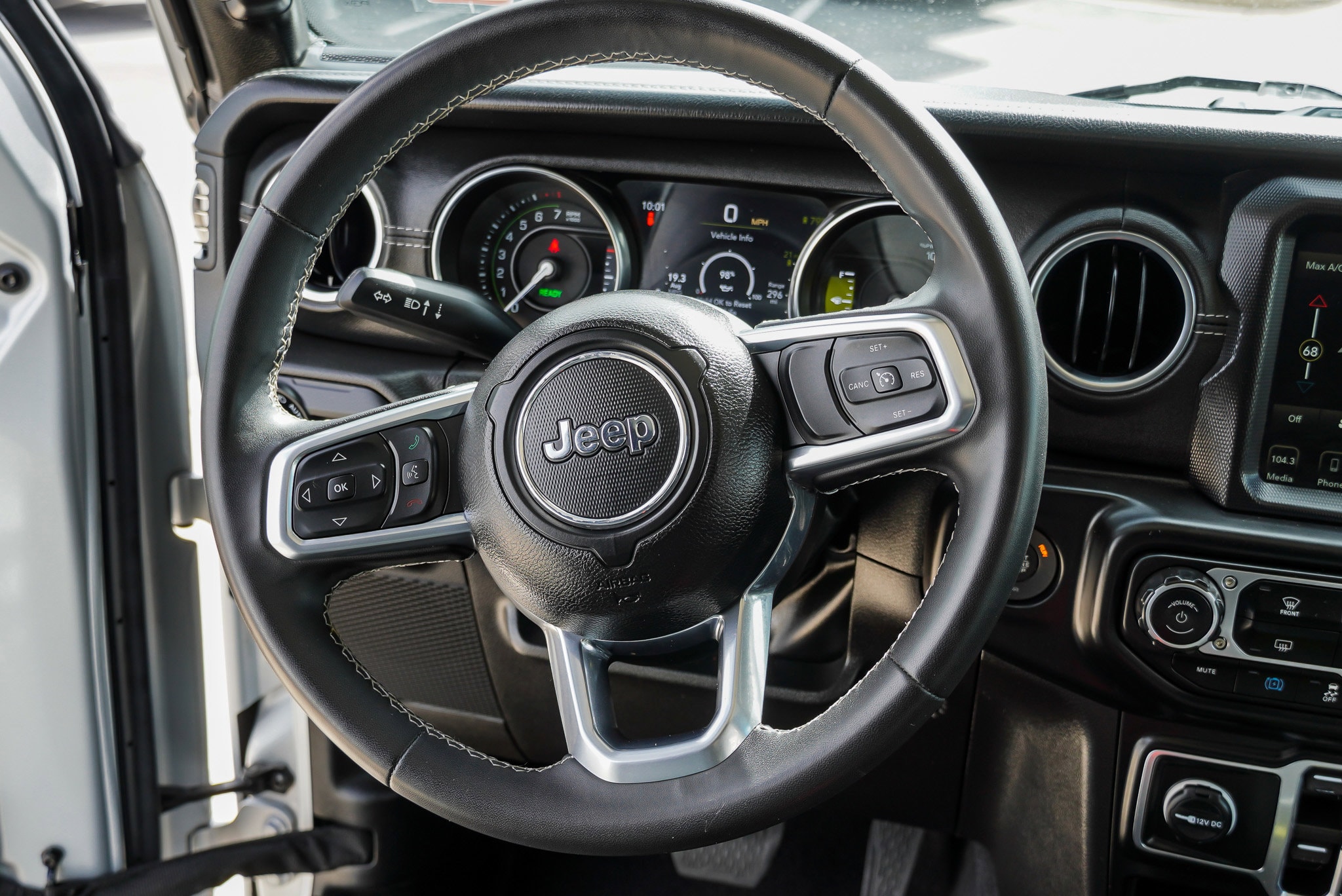 2023 Jeep Wrangler 4xe Sahara 4XE - Photo 32