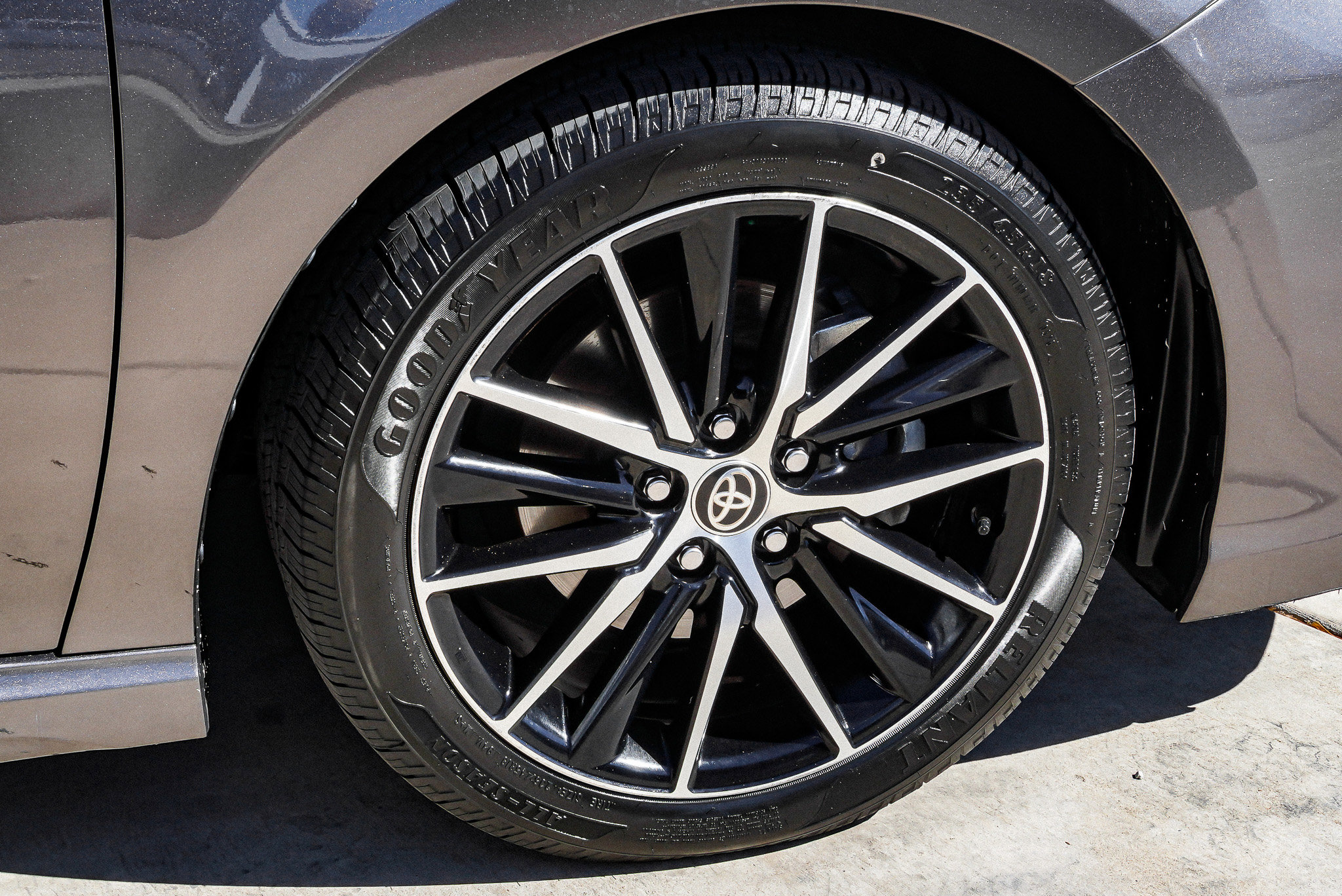 2021 Toyota Camry SE - Photo 11