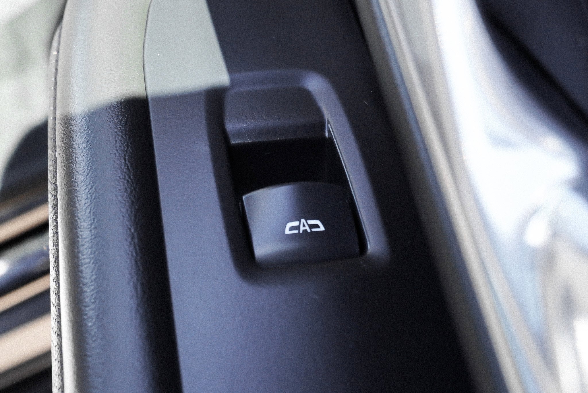 2024 GMC Yukon XL SLT - Photo 32