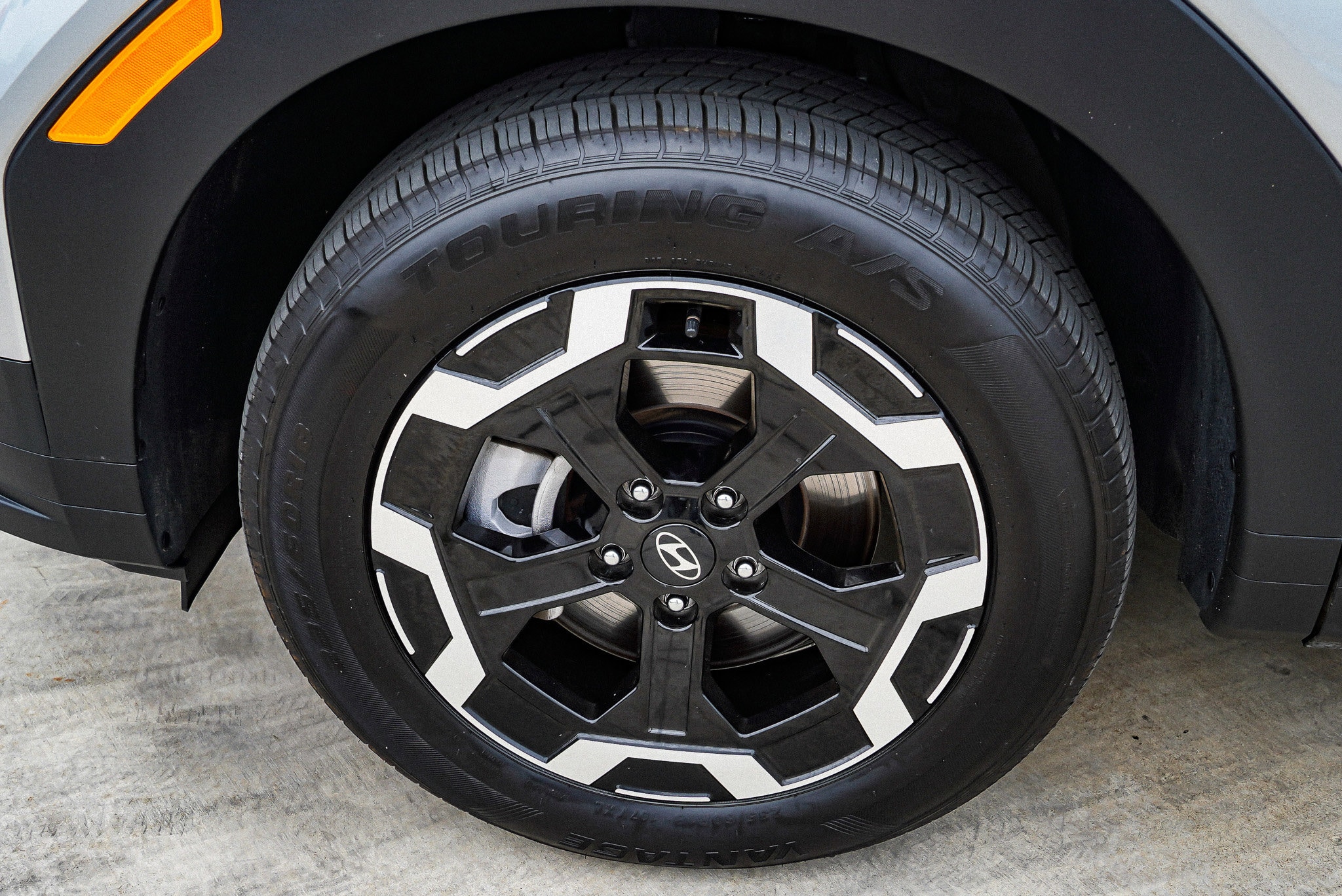 2025 Hyundai Santa Fe SEL - Photo 12