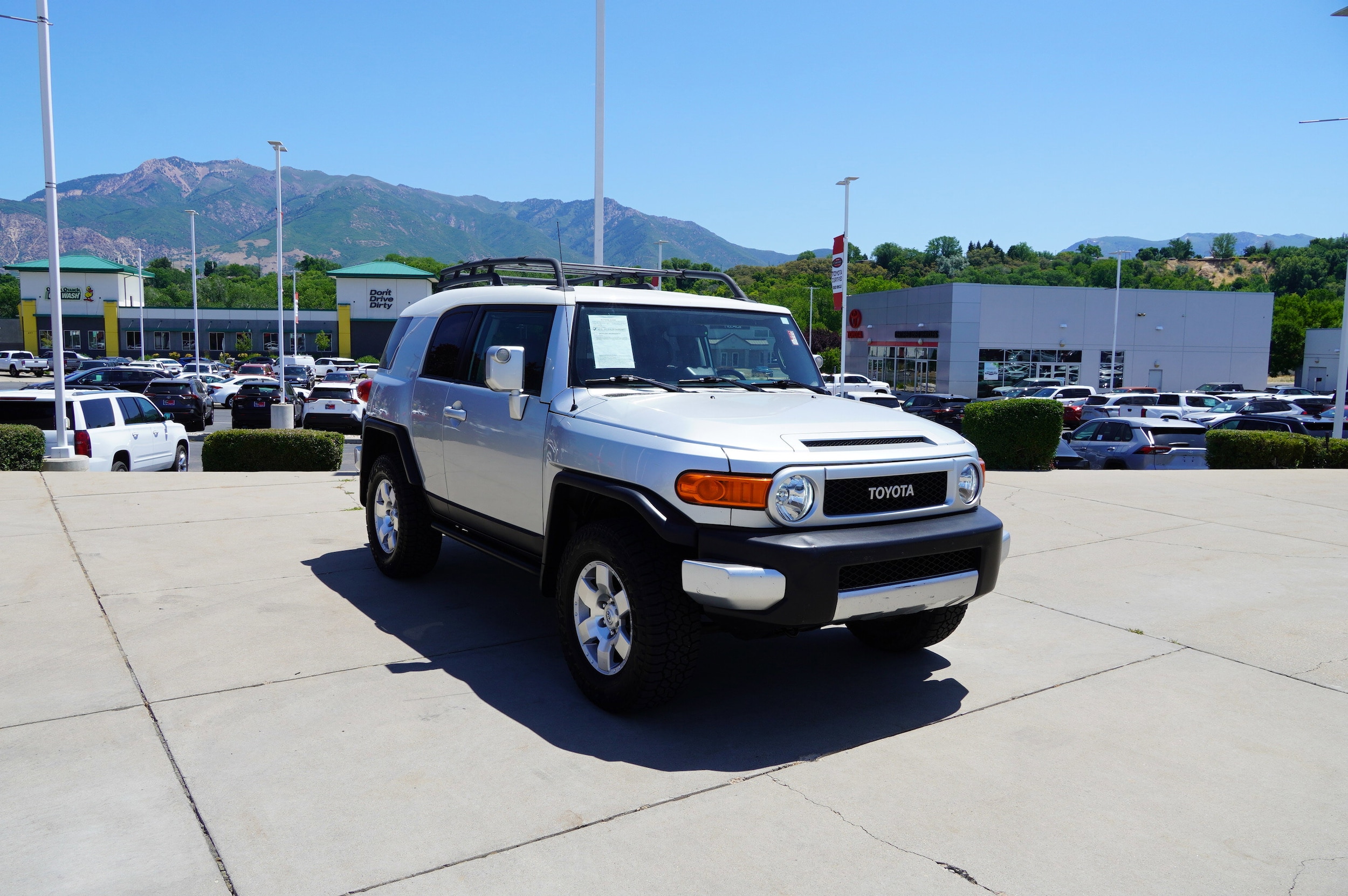Used 2007 Toyota FJ Cruiser Base with VIN JTEBU11F270043508 for sale in Riverdale, UT