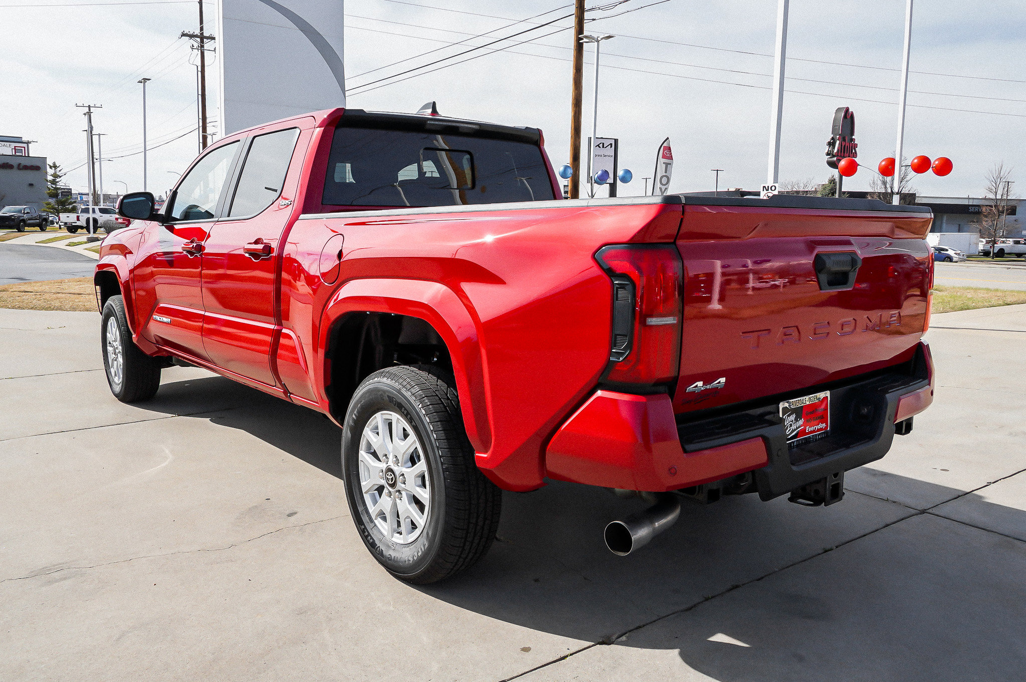 2026 Toyota Tacoma SR5 - Photo 6