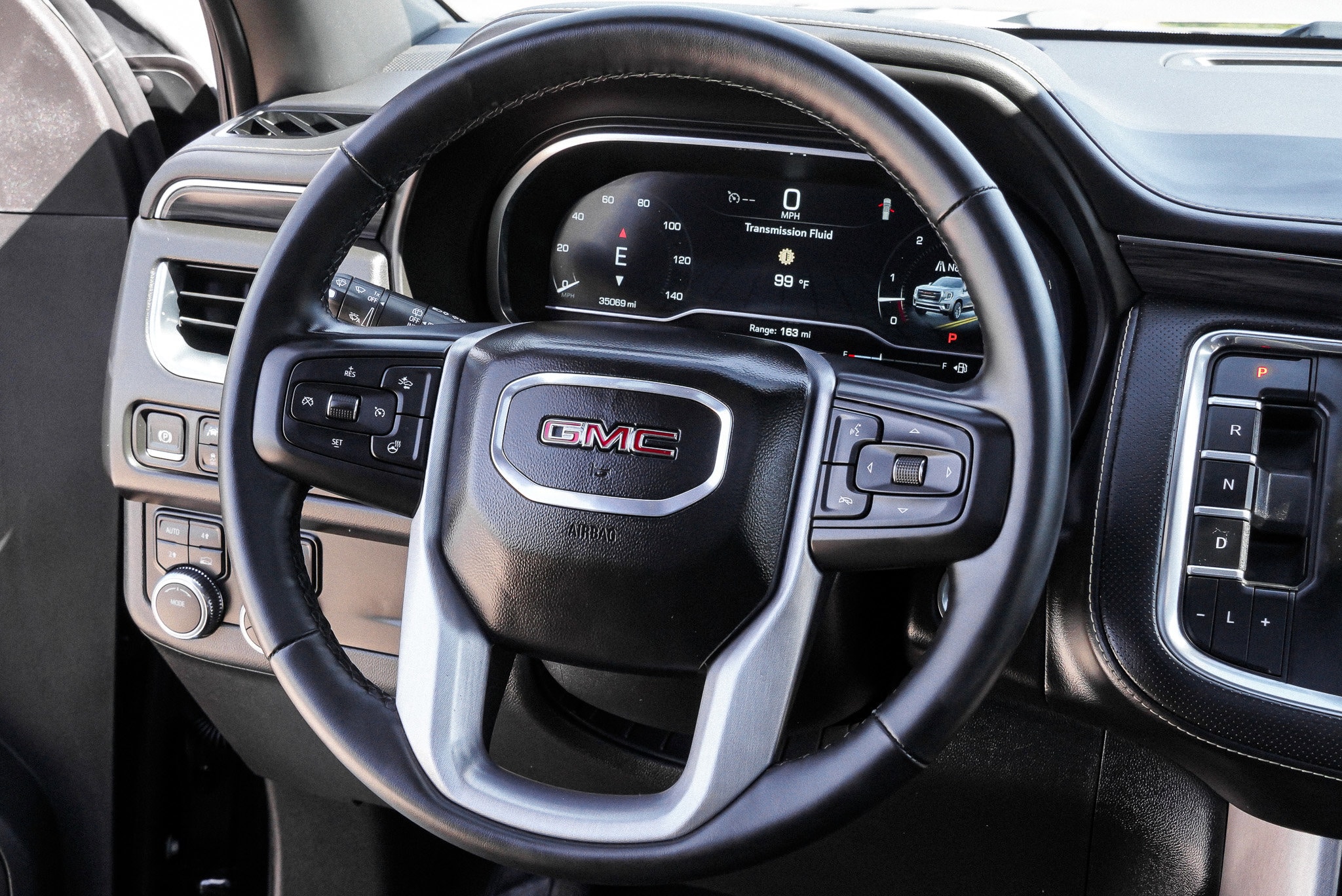2024 GMC Yukon XL SLT - Photo 37