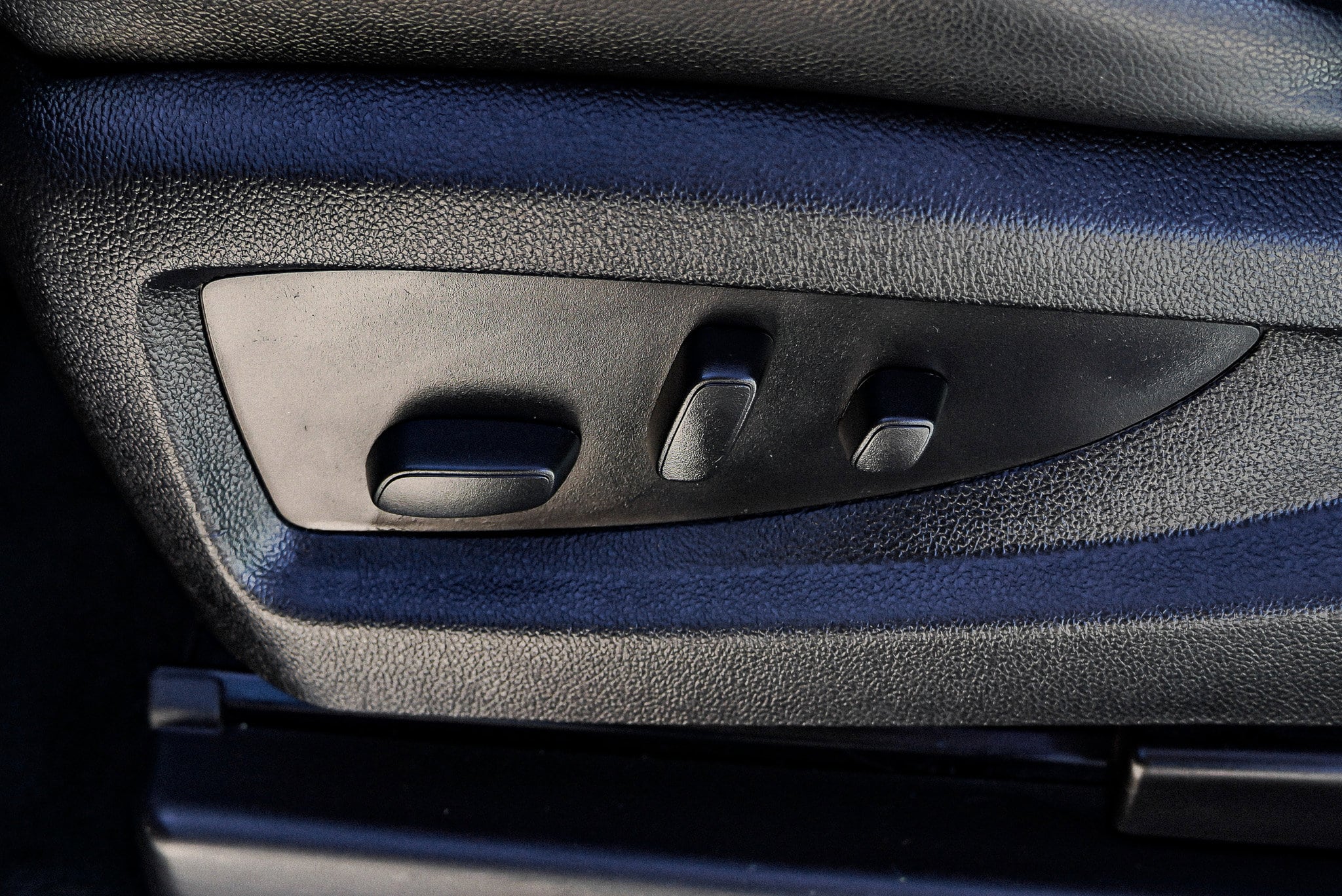 2016 Chevrolet Suburban LT - Photo 19