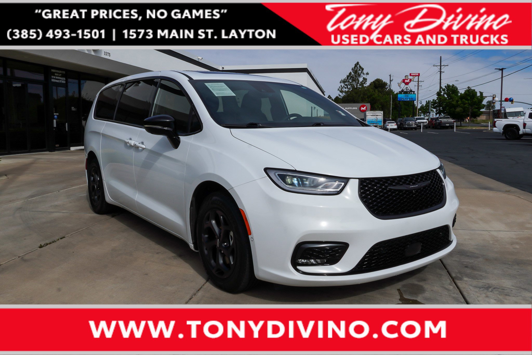 2023 Chrysler Pacifica Hybrid Limited Hybrid's photo