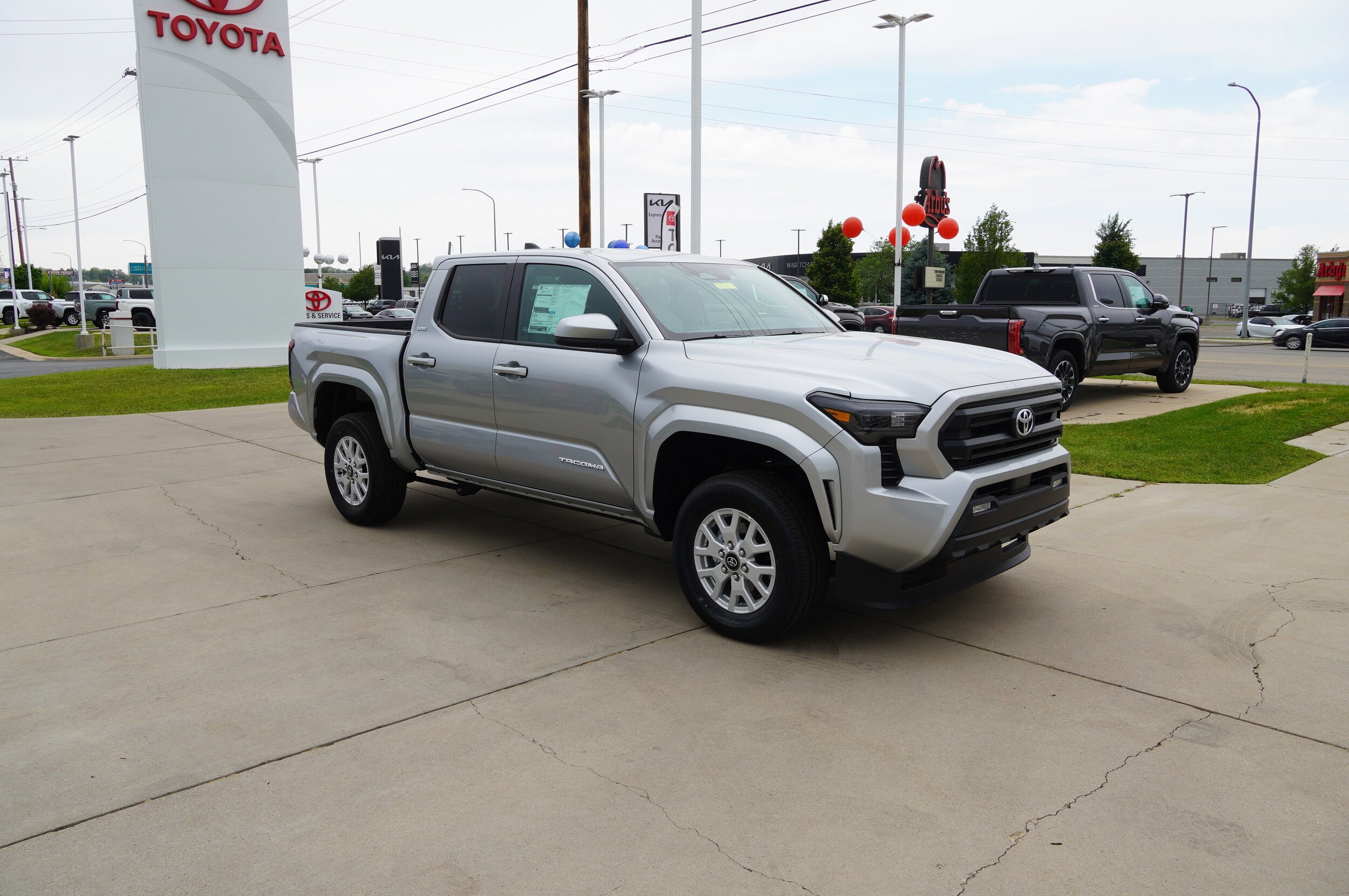 2025 Toyota Tacoma SR5 photo 2