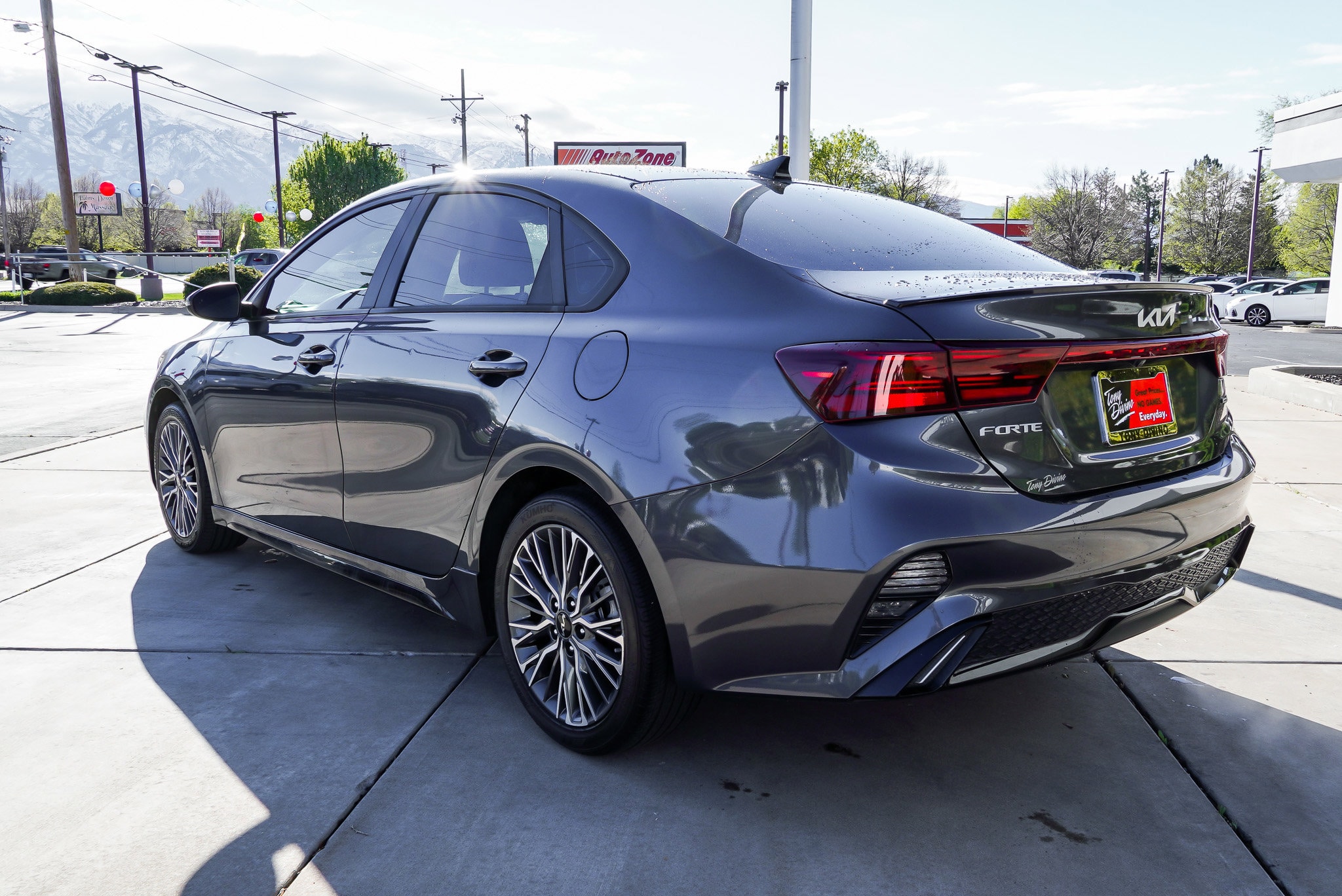 View vehicle photo 6