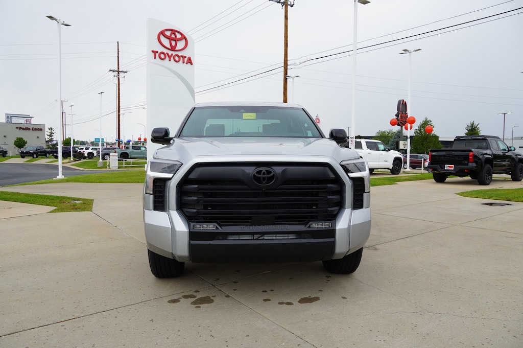 New 2025 Toyota Tundra i-FORCE MAX Limited i-FORCE MAX Truck CrewMax