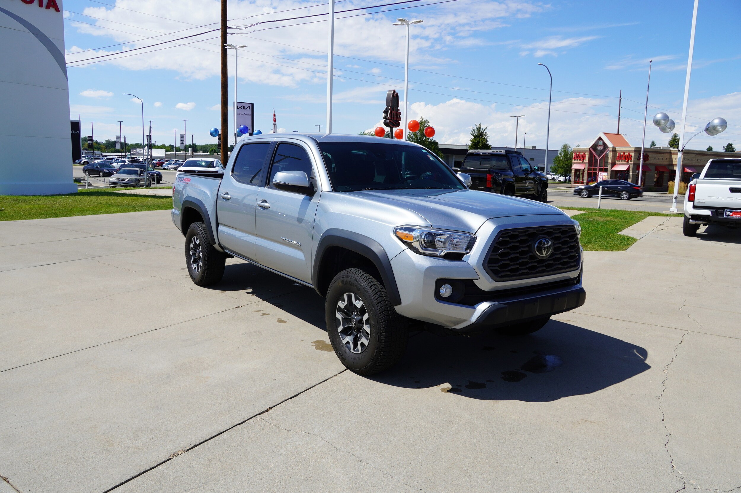 2022 Toyota Tacoma TRD Off-Road Double Cab photo 2