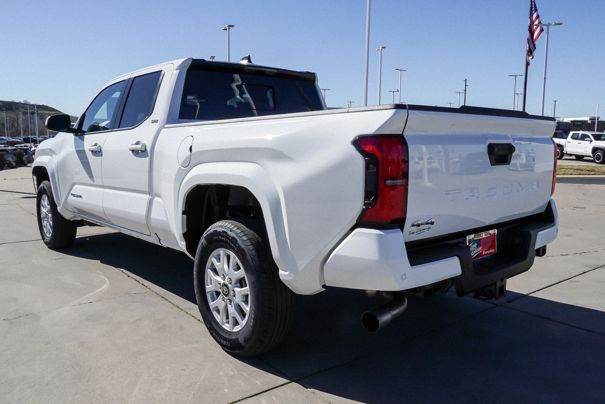 2026 Toyota Tacoma SR5 - Photo 6