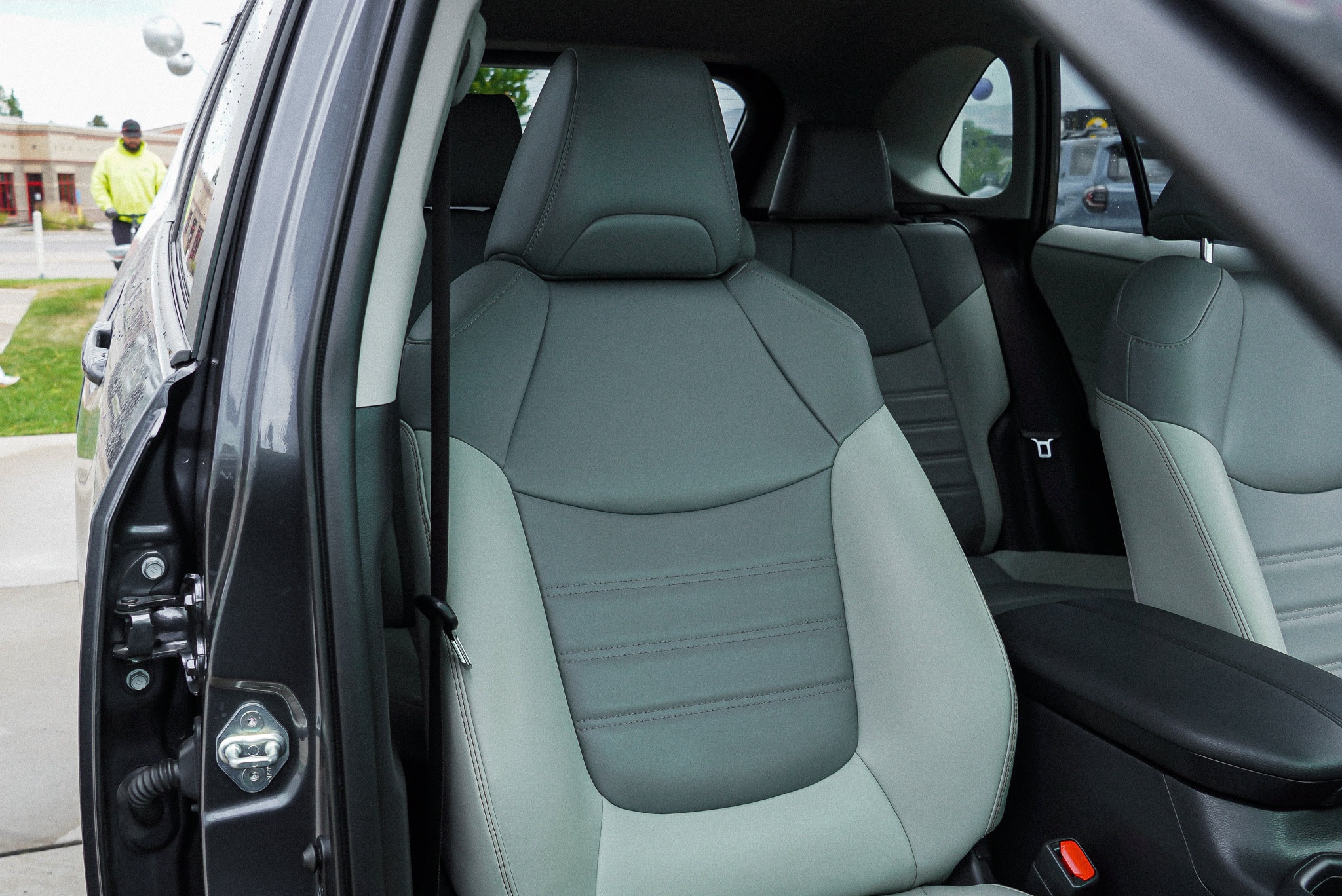 2023 Toyota RAV4 XLE Premium - Photo 27