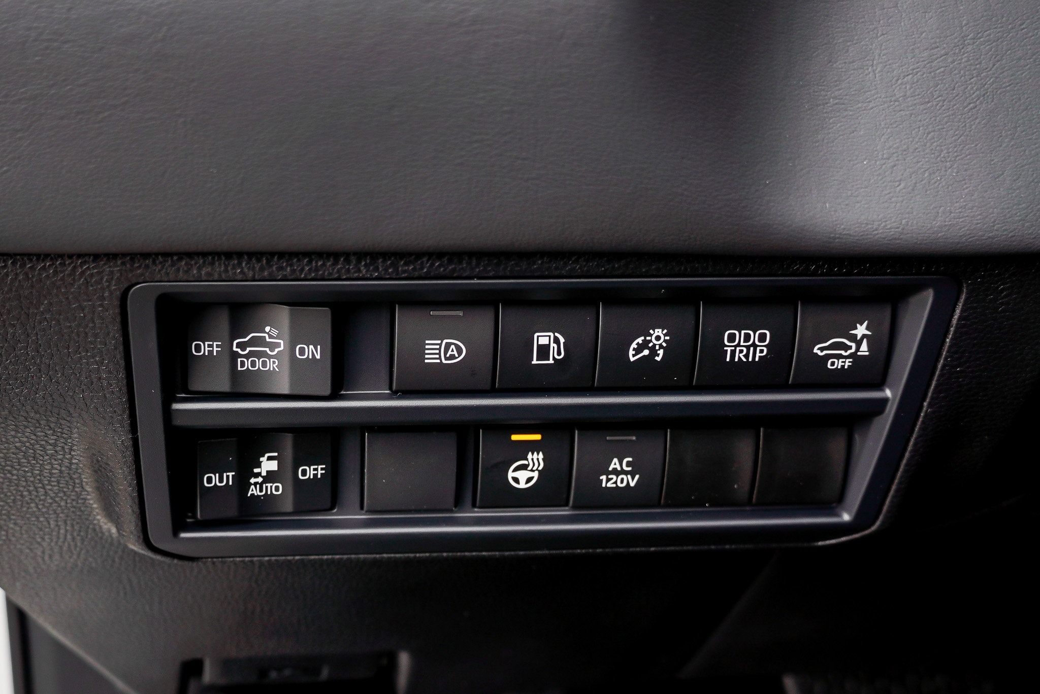 2026 Toyota Tundra Platinum - Photo 18