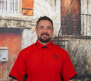 Staff member Derek Love from ID_1dc951ab1e8e