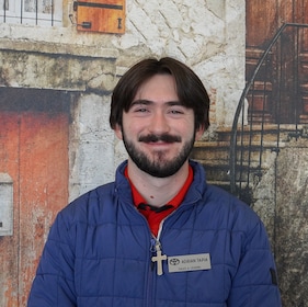 Staff member Adrian Tapia from ID_1dc951ab1e8e