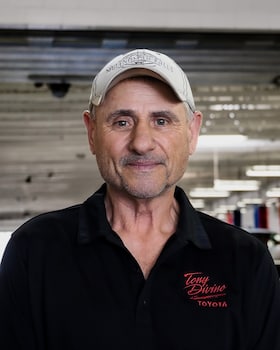 Staff member Lee Thompson from ID_21ef178f8f56