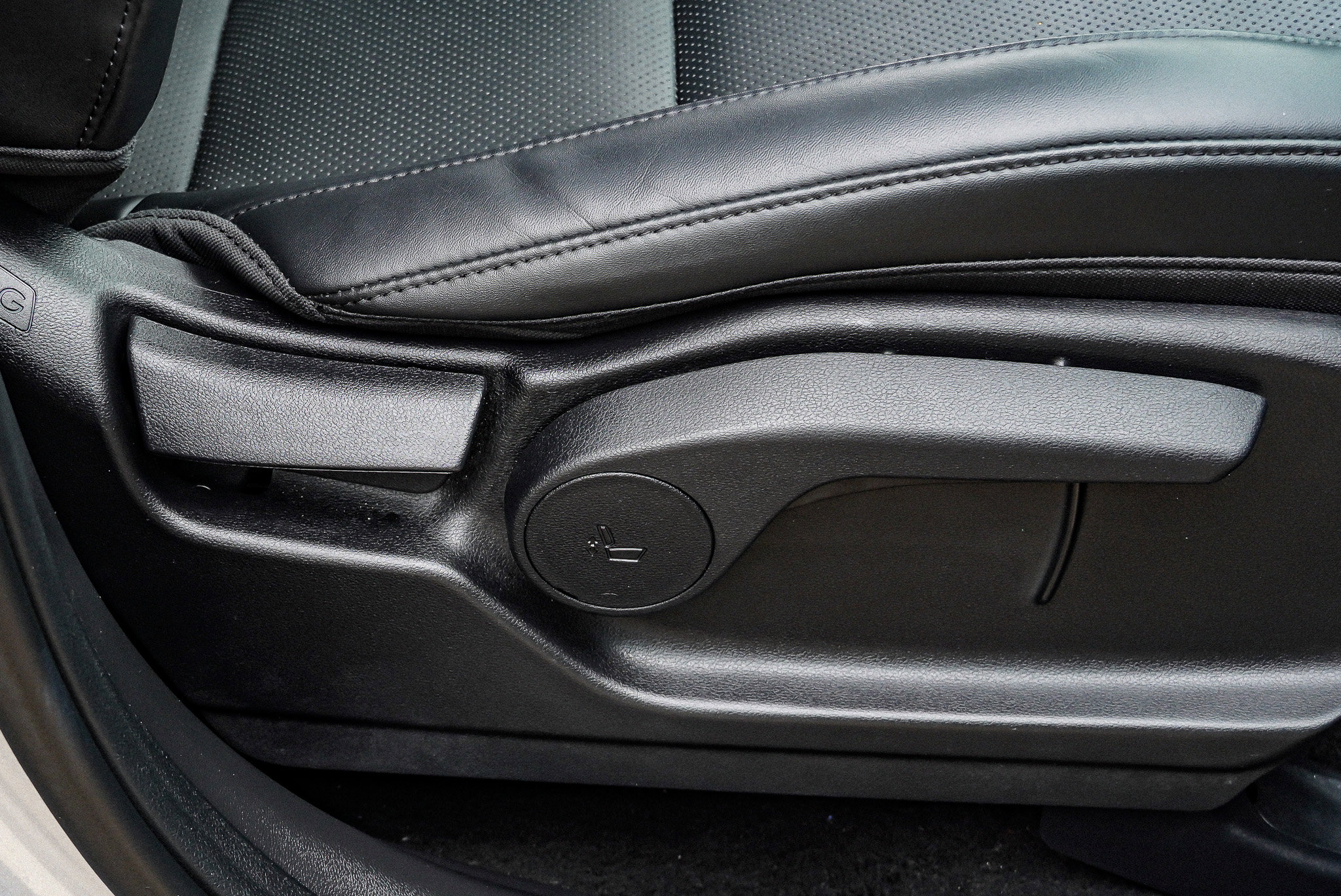 2025 Hyundai Santa Fe SEL - Photo 26