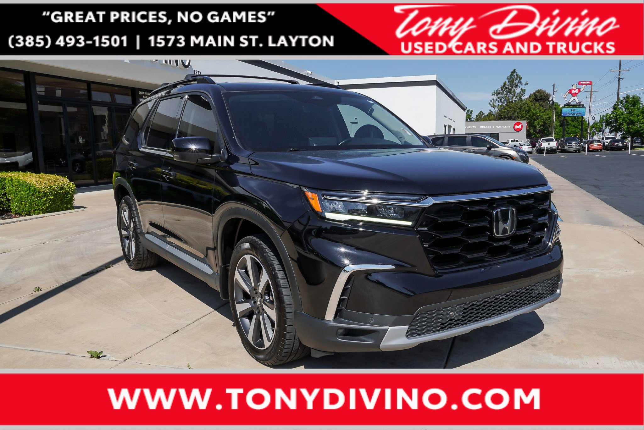 2023 Honda Pilot Touring AWD's photo
