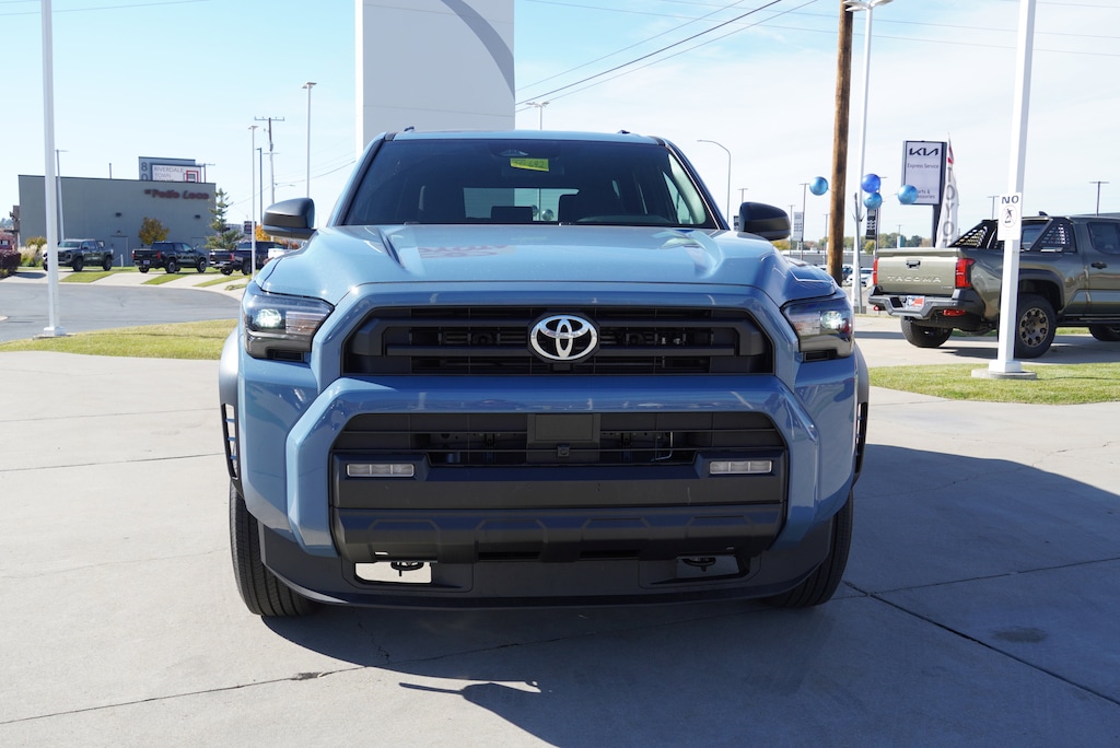 New 2025 Toyota 4Runner SR5 SUV