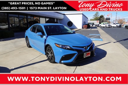 2024 Toyota Camry SE Sedan