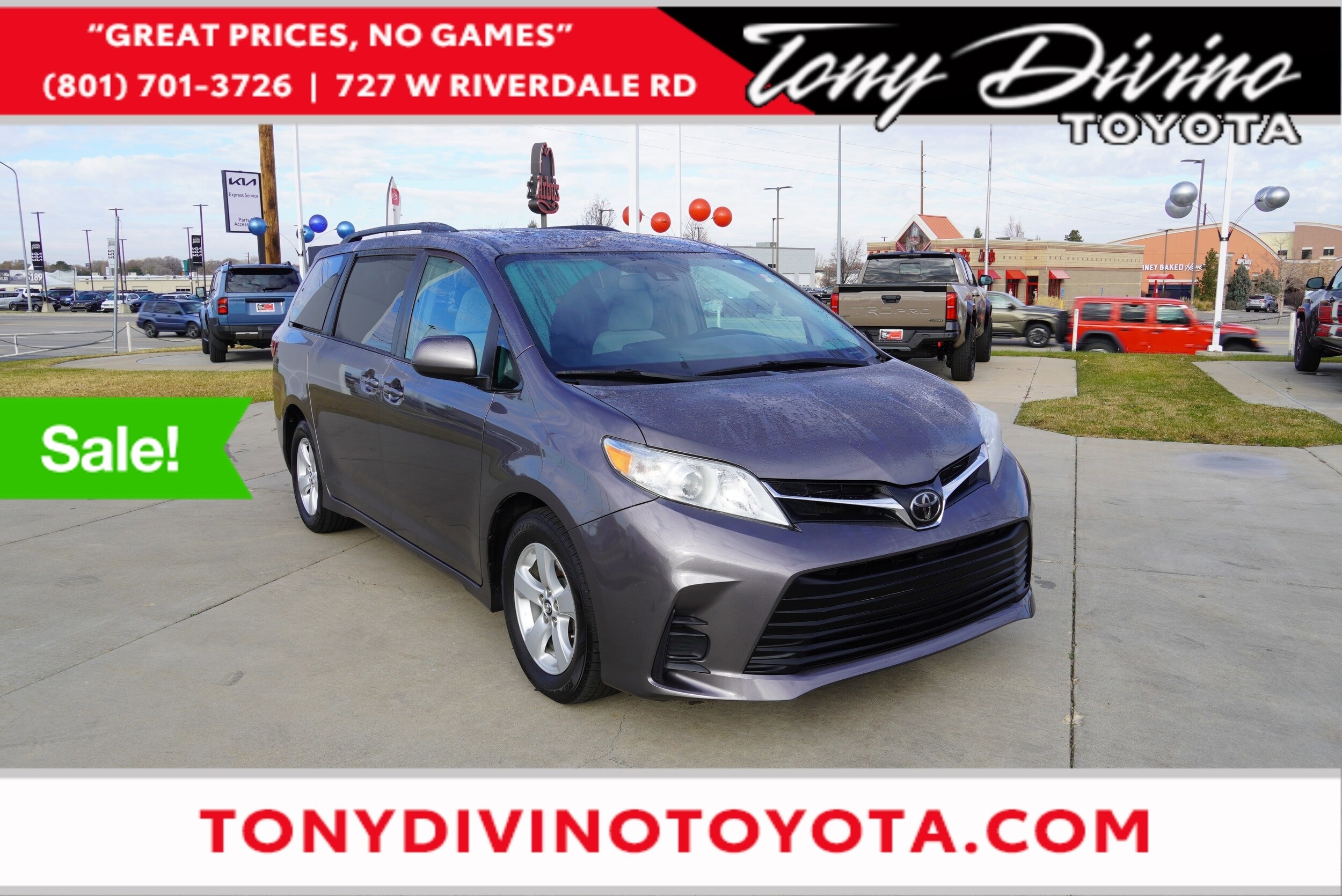 2018 Toyota Sienna LE's photo