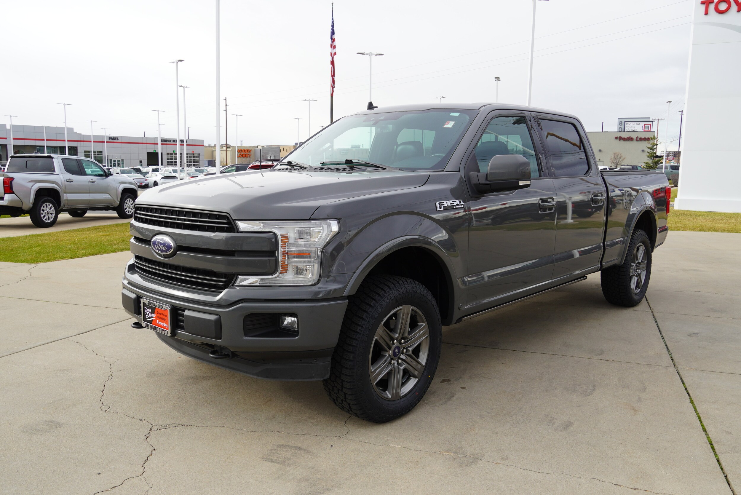 2020 Ford F-150 Lariat photo 4