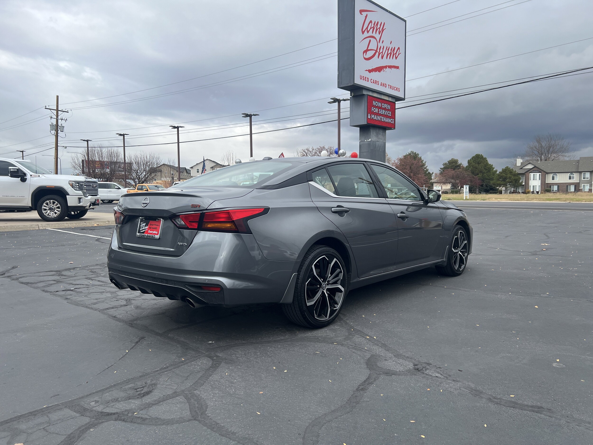 2024 Nissan Altima 2.5 SR photo 4