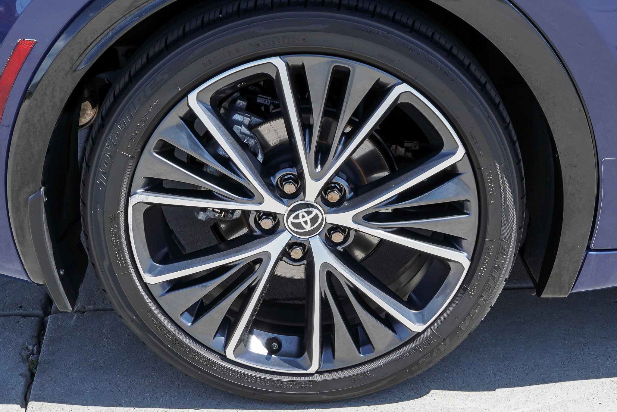 2024 Toyota Prius XLE - Photo 11