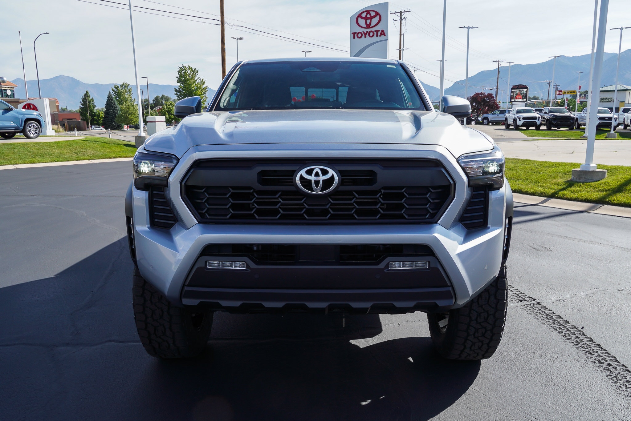 2025 Toyota Tacoma TRD Off Road - Photo 3