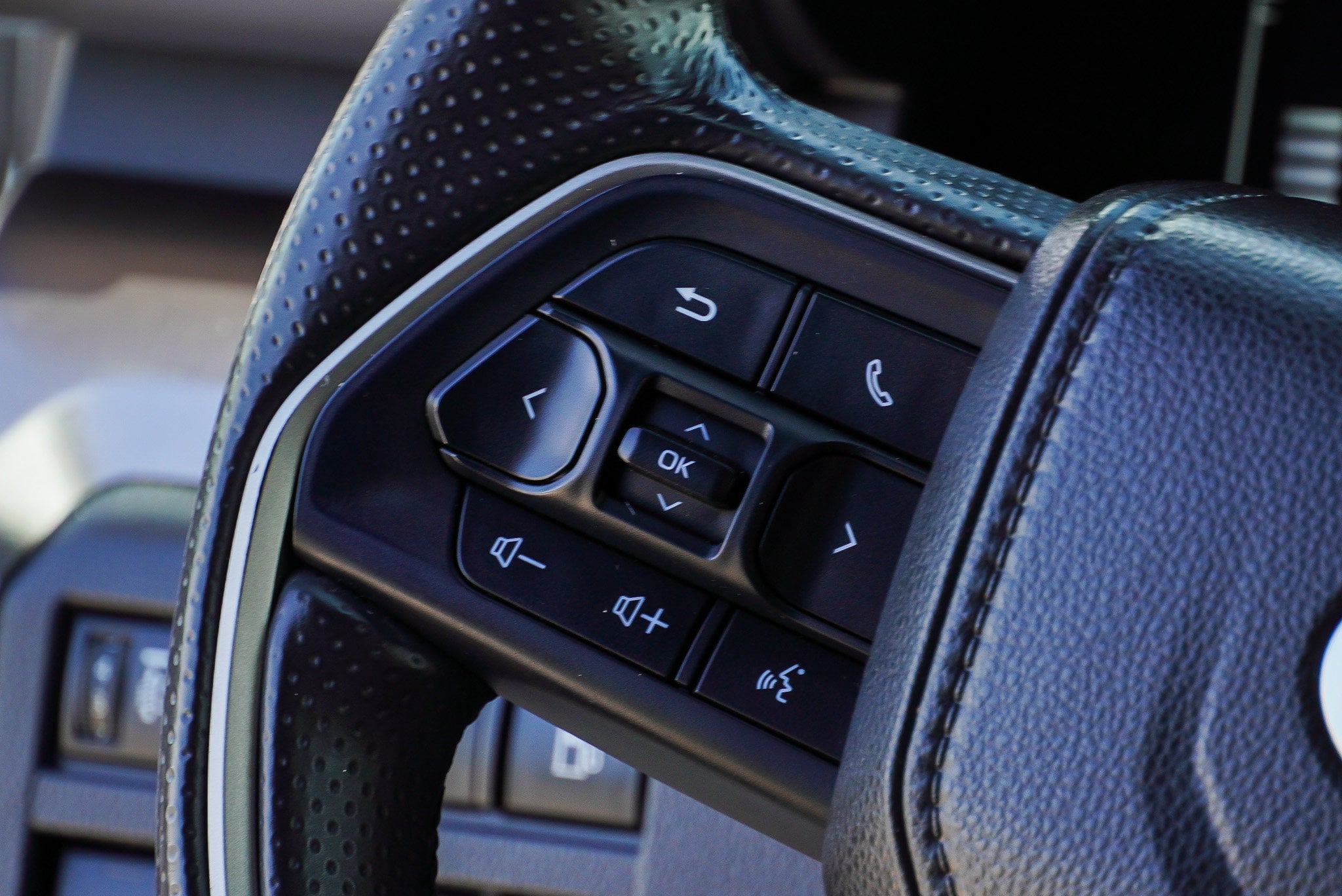2025 Toyota 4Runner SR5 - Photo 32