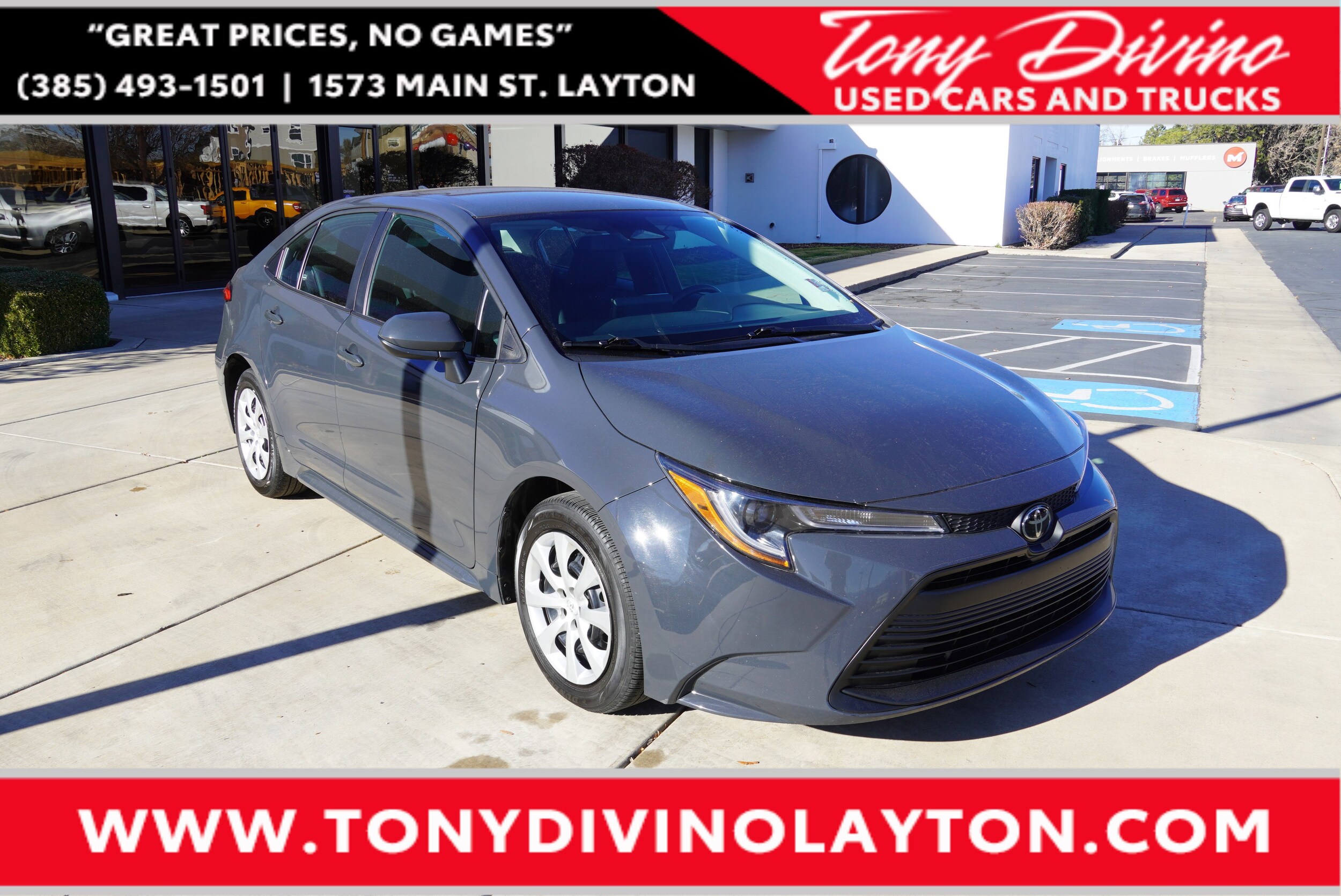 2024 Toyota Corolla LE's photo